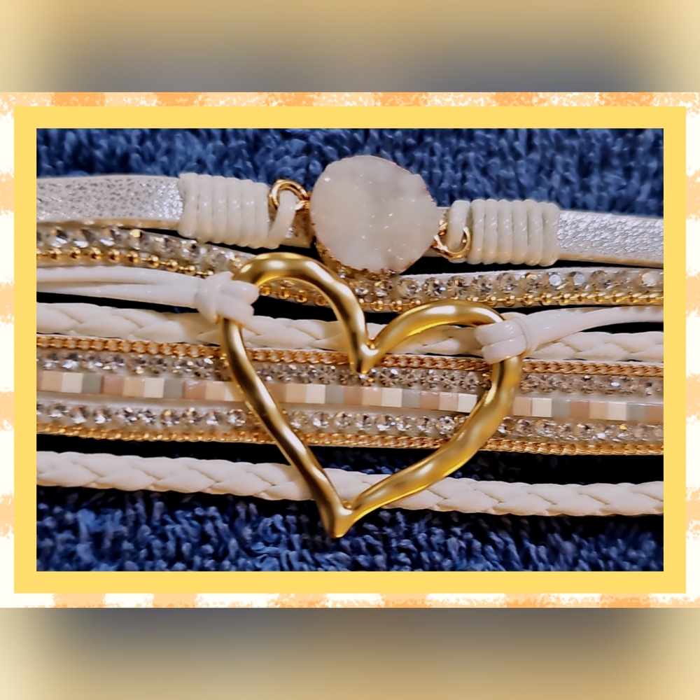 1 Bracelet & 30 Earrings yellow gold w/ stones
